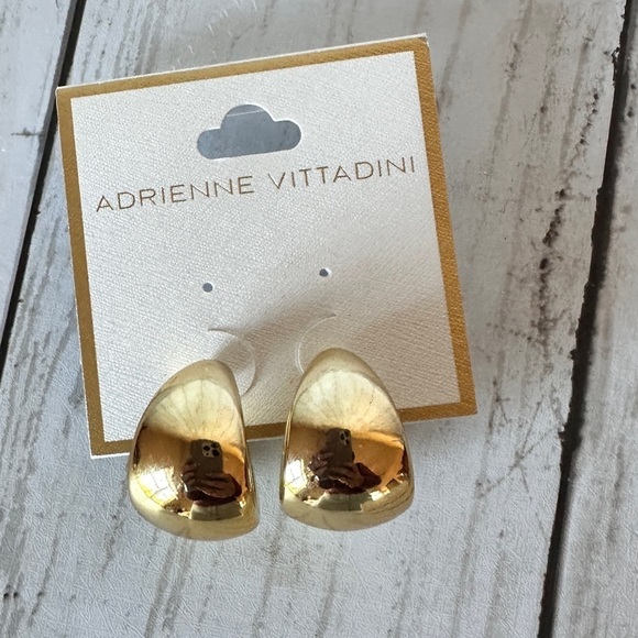 Adrienne Vittadini earnings (color gold). - Picture 2 of 4